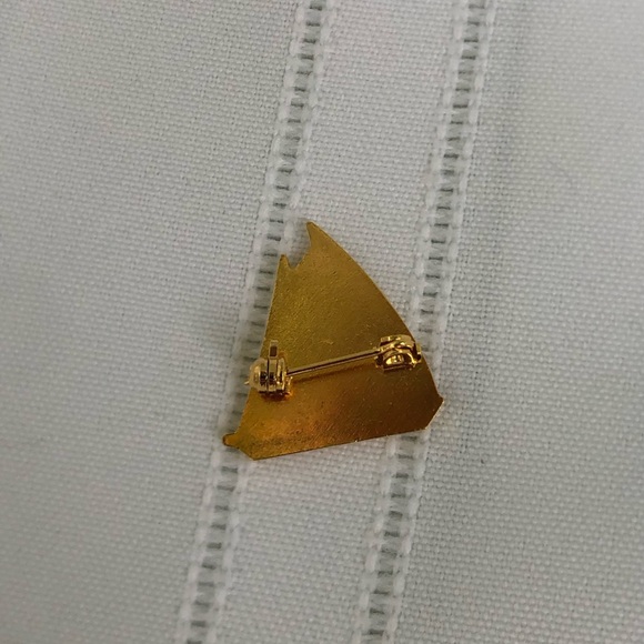 Vtg Gold Tone Sailboat Brooch - Picture 7 of 7